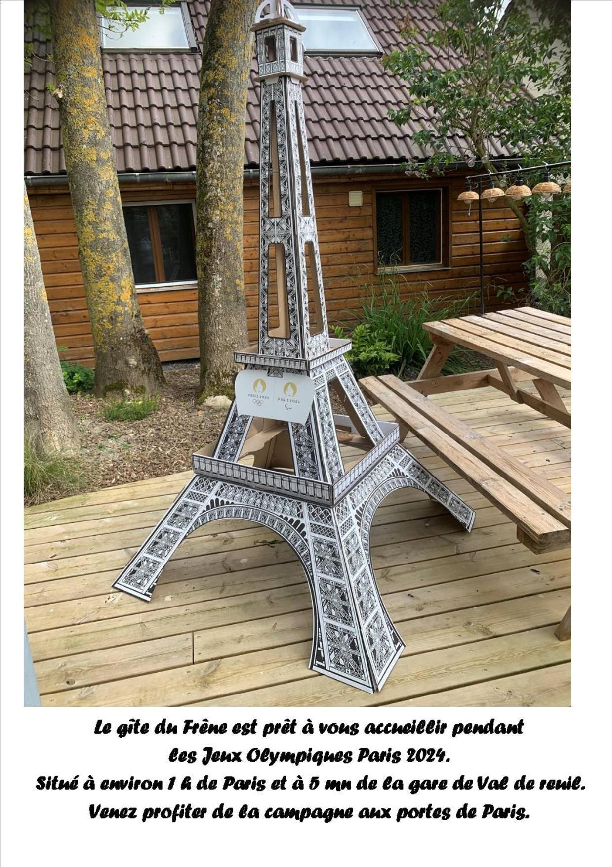 Le Gite Du Frene Poses 外观 照片